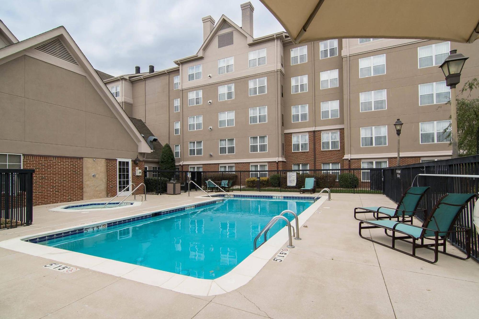 Residence Inn By Marriott Charlotte Piper Glen Bagian luar foto