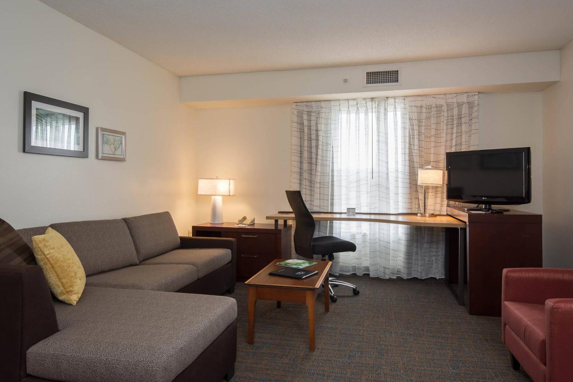 Residence Inn By Marriott Charlotte Piper Glen Bagian luar foto